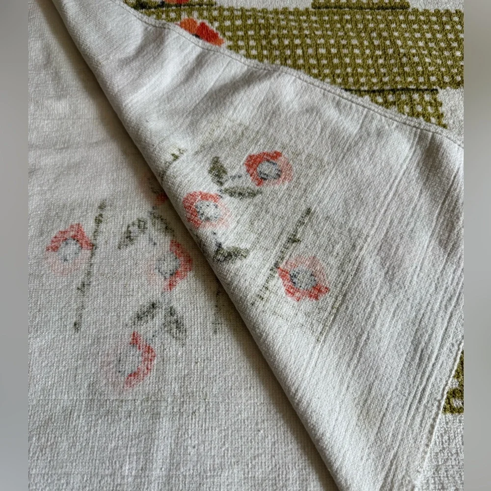 Large Vintage Orange Floral Towel - READ